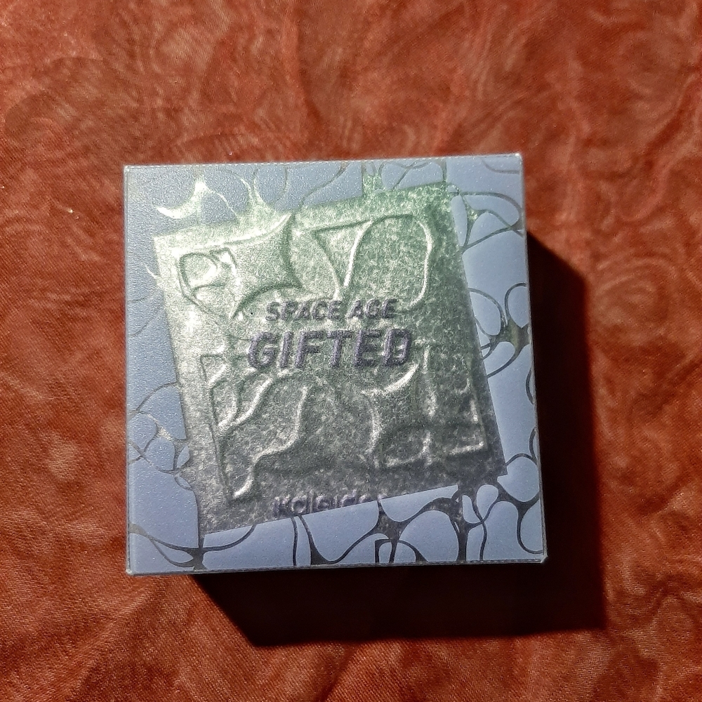 Kaleidos Cosmetics  Highlighter